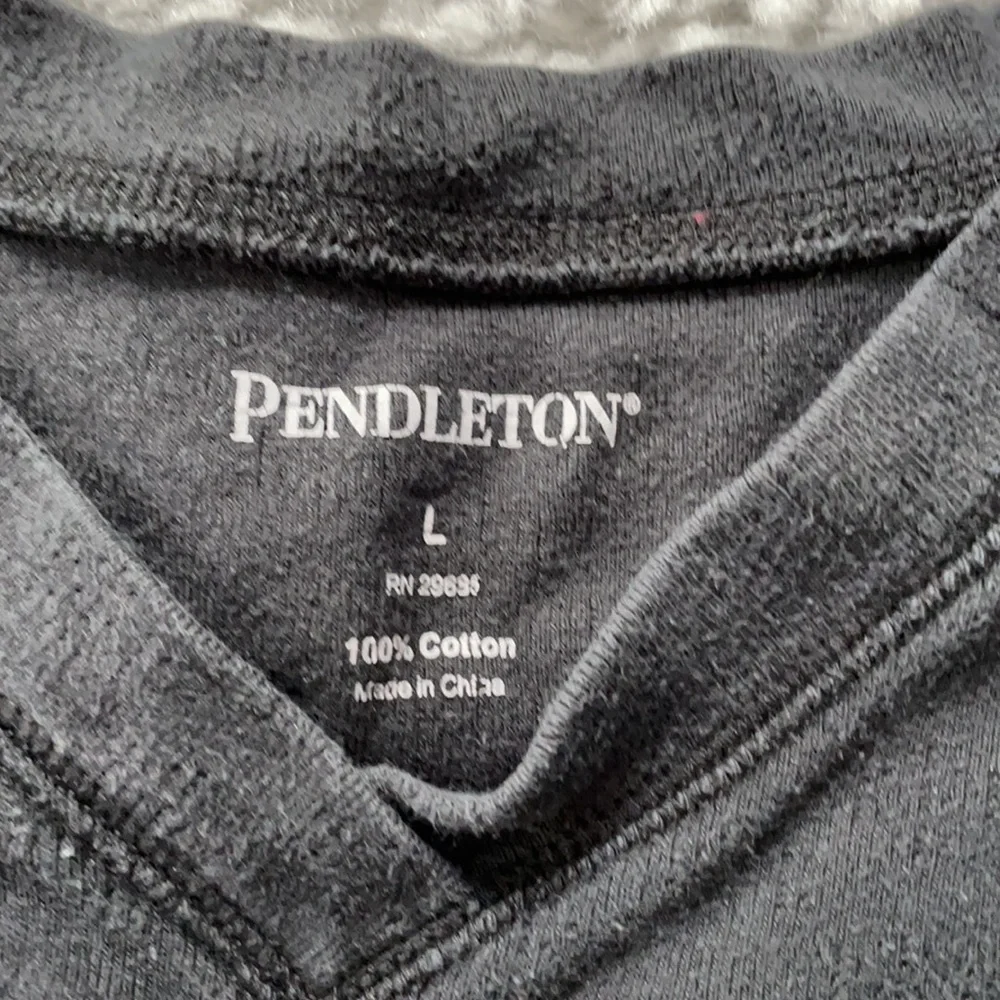 [PENDLETON] Black Long-sleeve Heavy Cotton T-Shirt - Picture 2 of 2